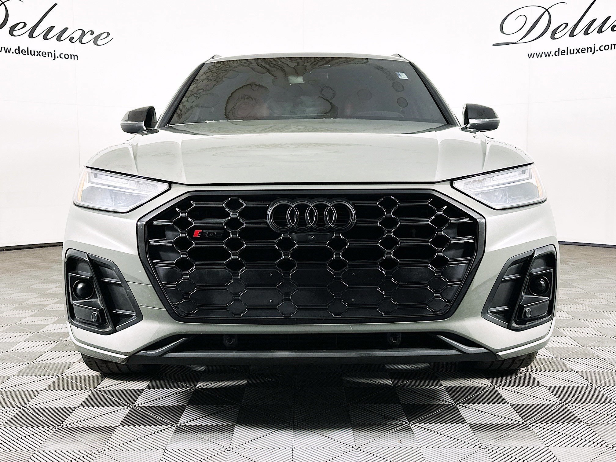 Used 2024 Audi SQ5 Premium Plus w/ Premium Plus Package AWD/4WD image 2