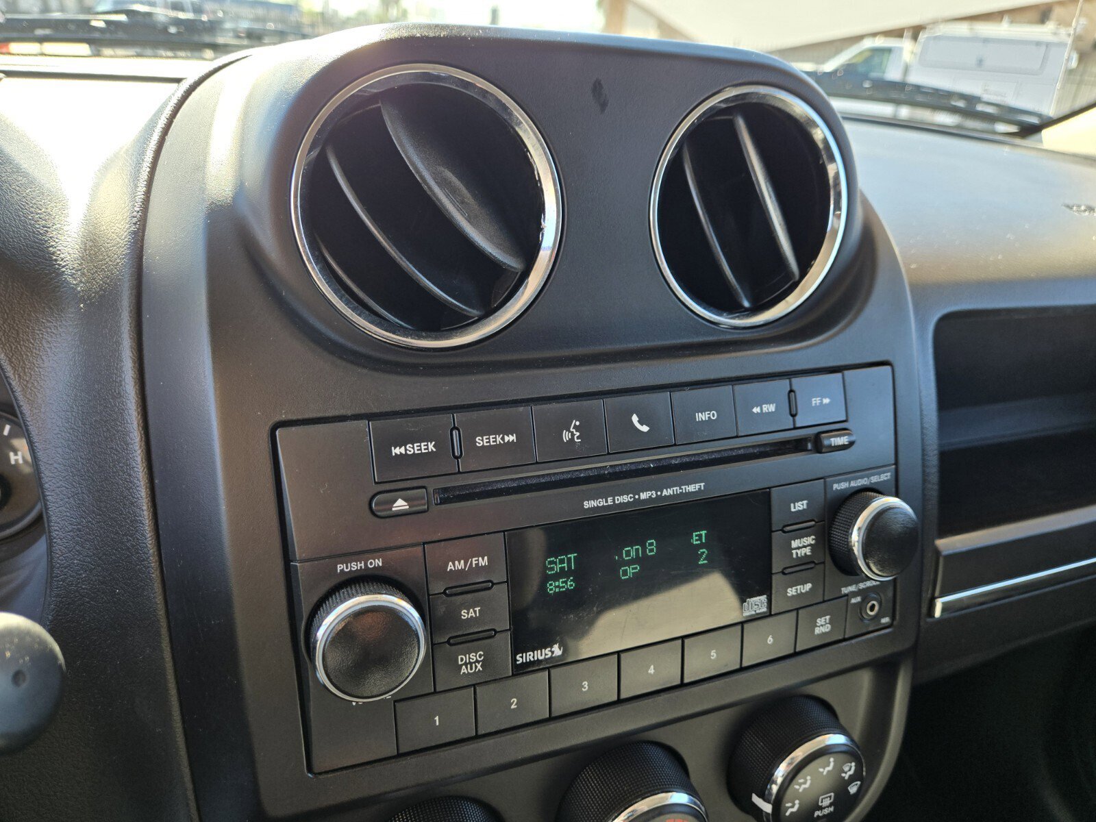 Used 2015 Jeep Patriot Latitude image 17