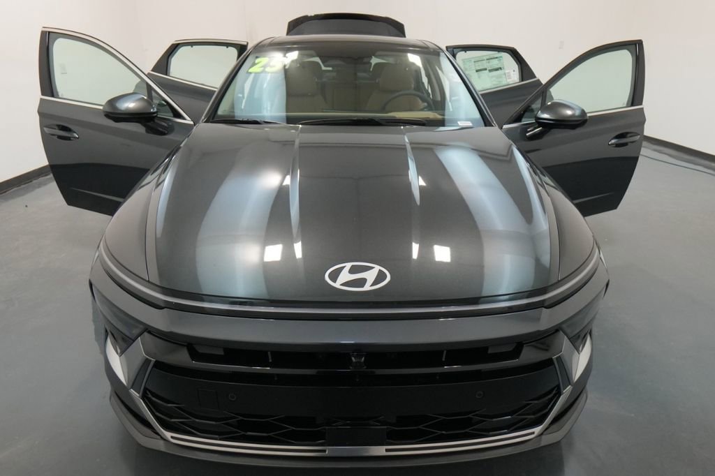 New 2025 Hyundai Sonata Limited FWD image 41