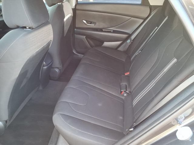 Used 2021 Hyundai Elantra SEL FWD image 7