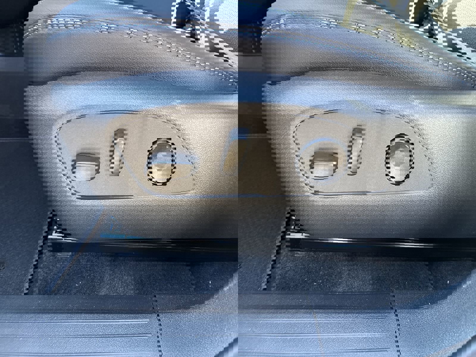 New 2026 Chevrolet Equinox EV LT image 15