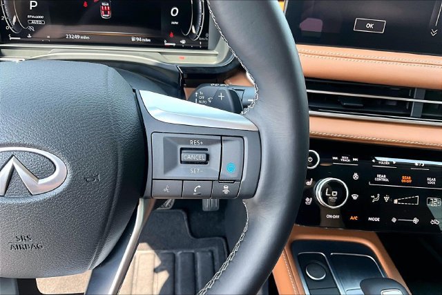 Used 2025 INFINITI QX60 Sensory w/ Cargo Package AWD/4WD image 17