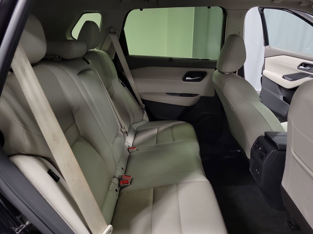 Used 2024 Nissan Rogue SV w/ SV Premium Package image 22