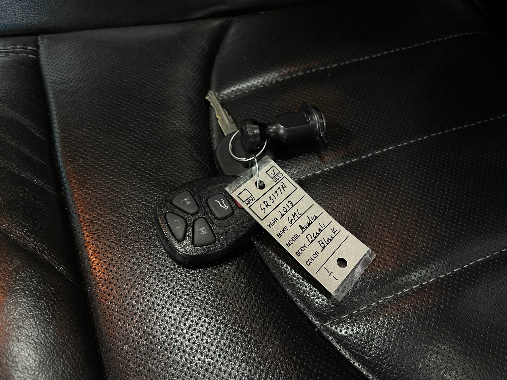 Used 2013 GMC Acadia Denali AWD/4WD image 38