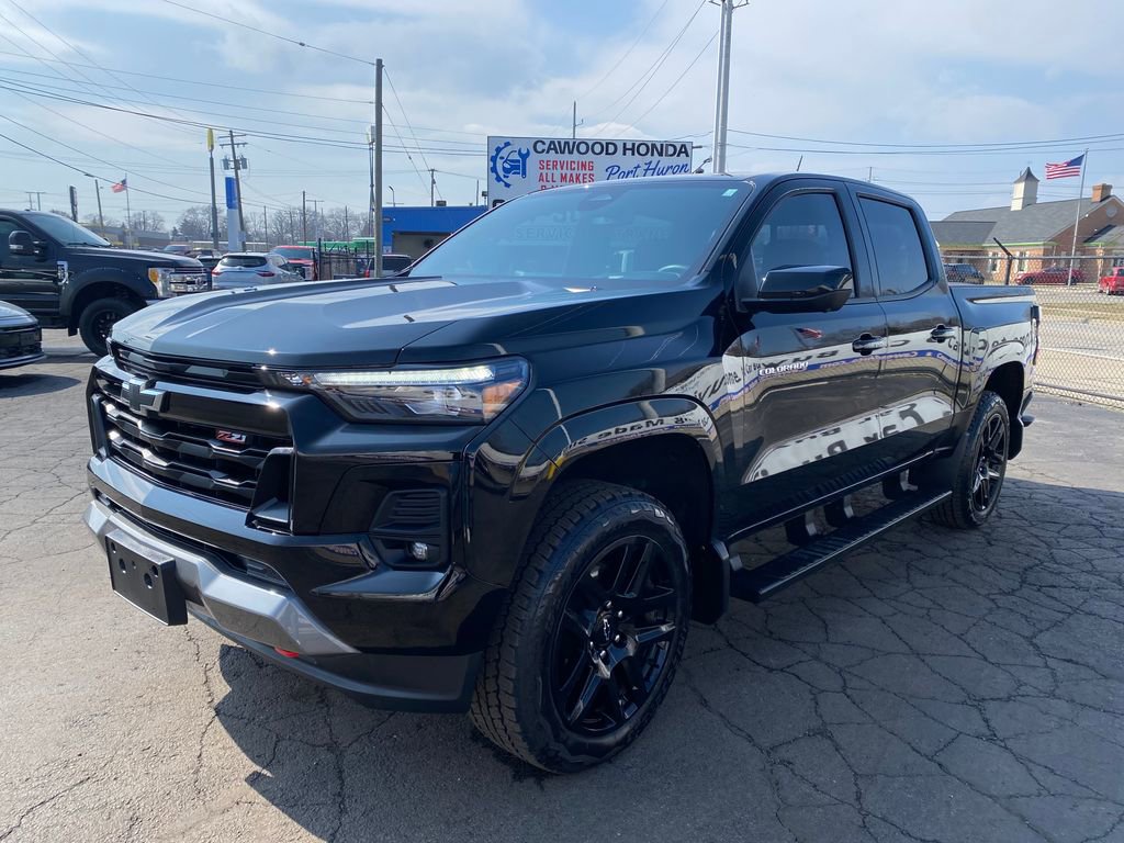 Used 2024 Chevrolet Colorado Z71 w/ Z71 Convenience Package 2 image 7
