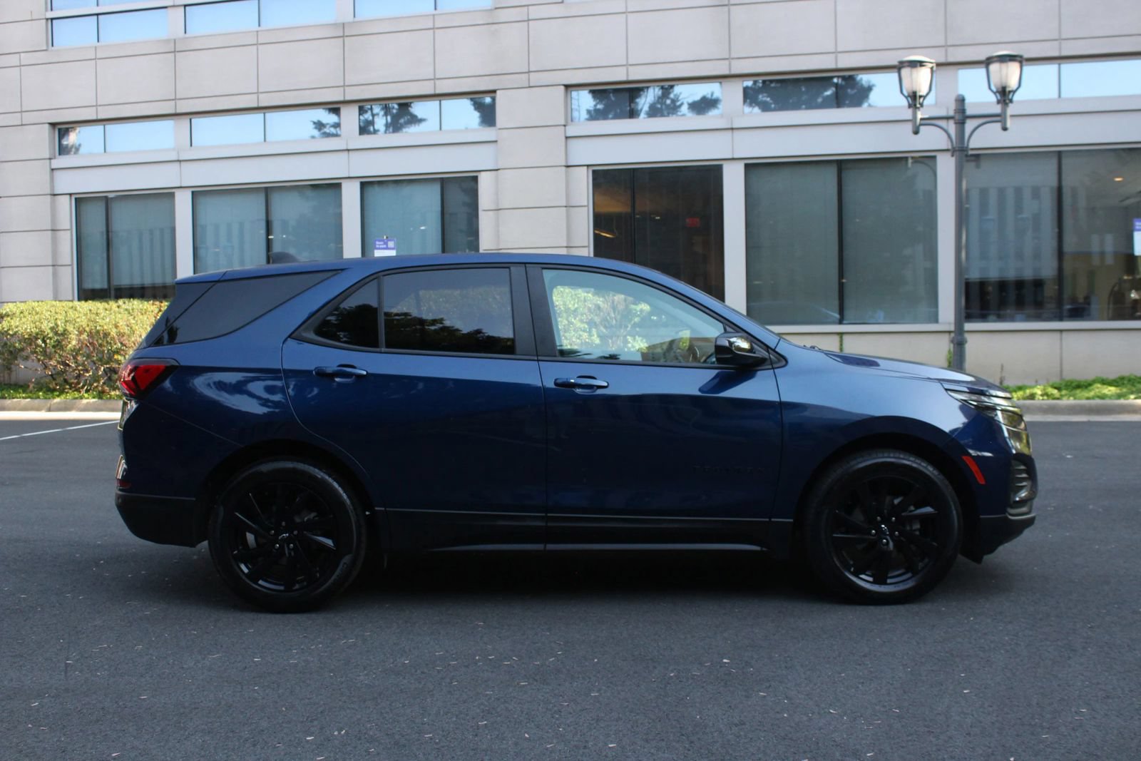 Used 2023 Chevrolet Equinox LS w/ LS Convenience Package FWD image 6