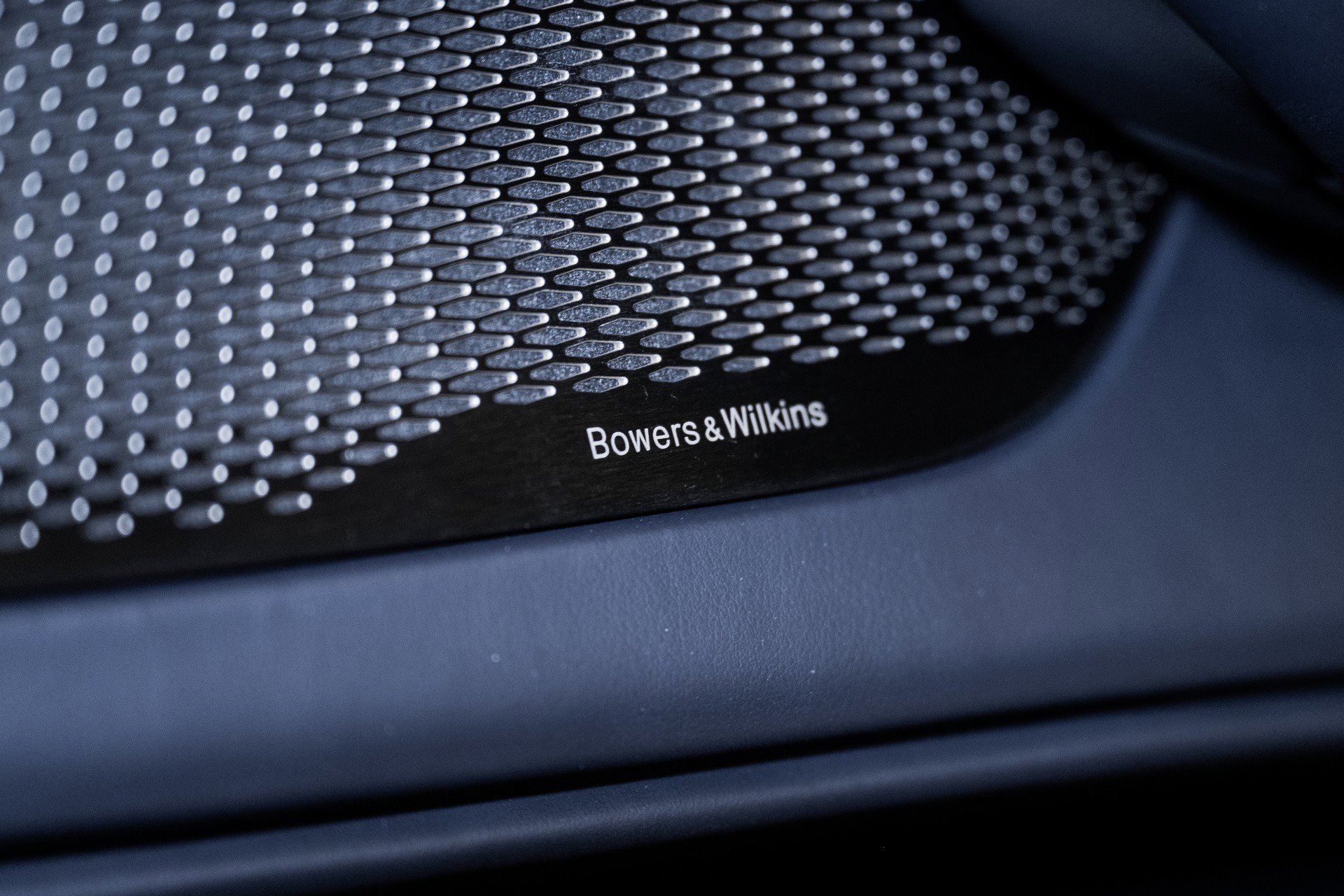 Used 2025 Aston Martin DBX 707 image 47