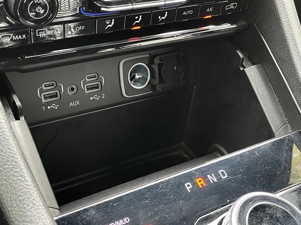 Used 2024 Jeep Grand Cherokee Limited AWD/4WD image 21