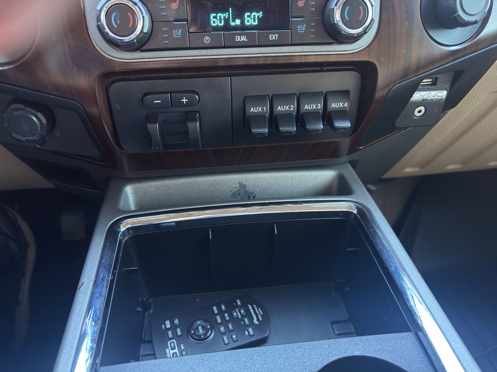 Used 2012 Ford F250 Lariat w/ Lariat Interior Pkg image 18