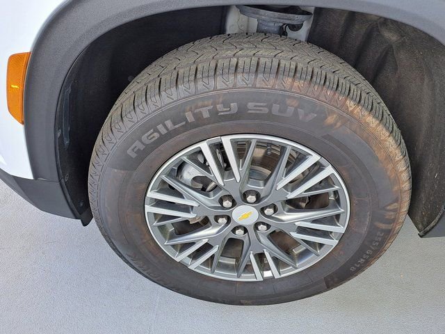Used 2025 Chevrolet Traverse LT image 33