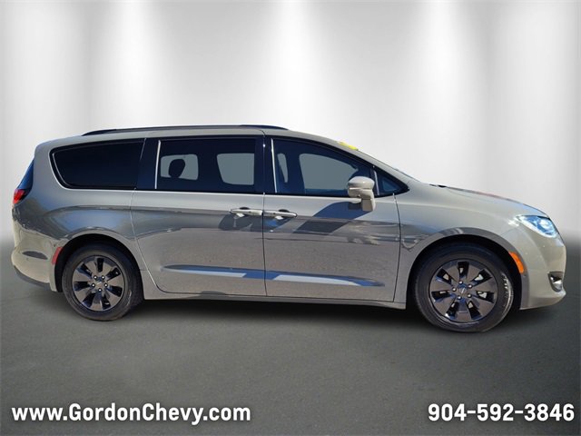 Used 2020 Chrysler Pacifica Limited w/ Advanced Safetytec Group image 7