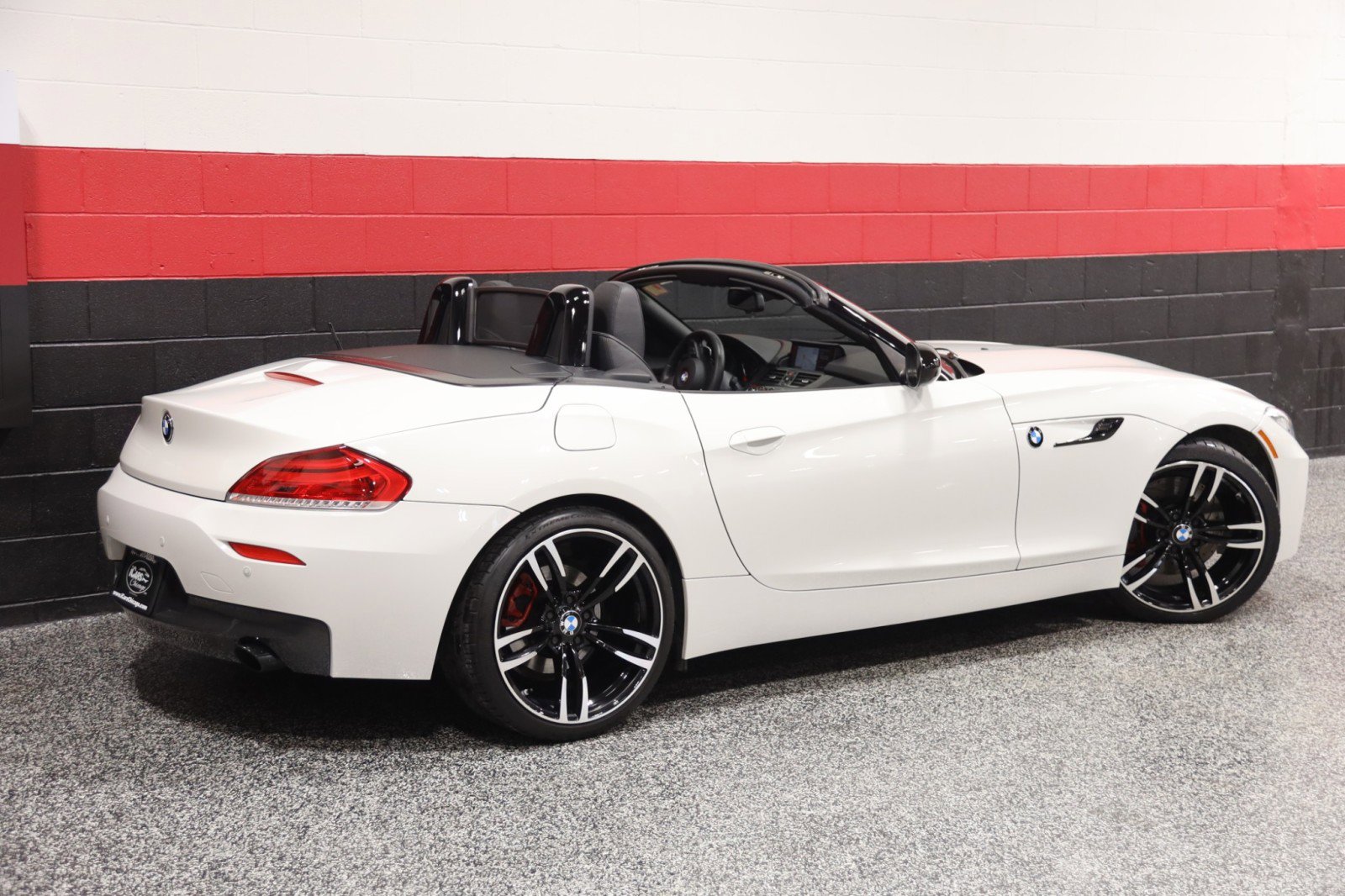 Used 2014 BMW Z4 sDrive35i image 9