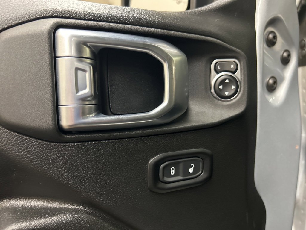 Used 2022 Jeep Wrangler Unlimited Sport image 25