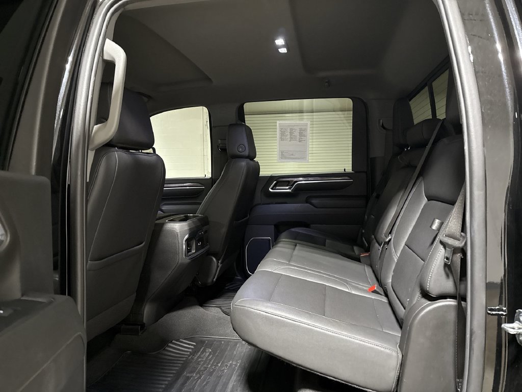 Used 2024 Chevrolet Silverado 2500 LTZ w/ LTZ Premium Package AWD/4WD image 23