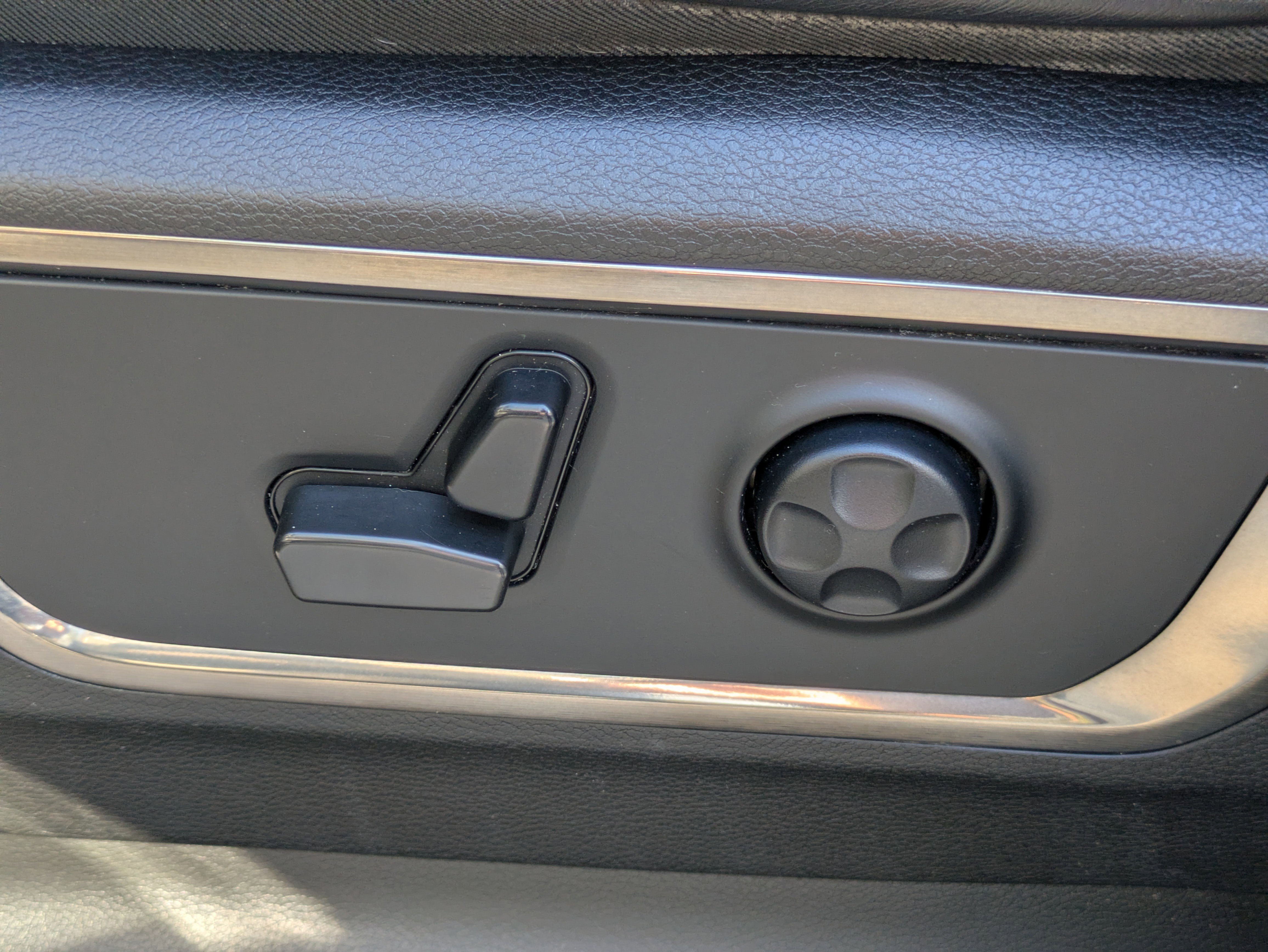 Used 2021 RAM 1500 Limited image 11