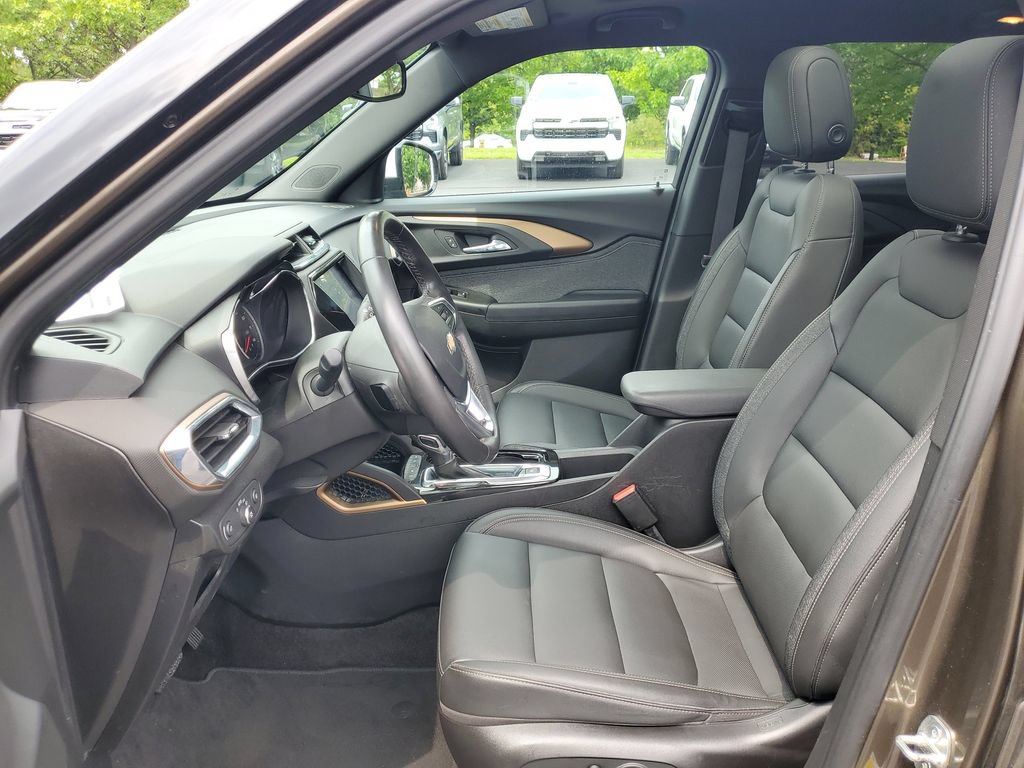 Used 2021 Chevrolet TrailBlazer ACTIV w/ Sun and Liftgate Package AWD/4WD image 5