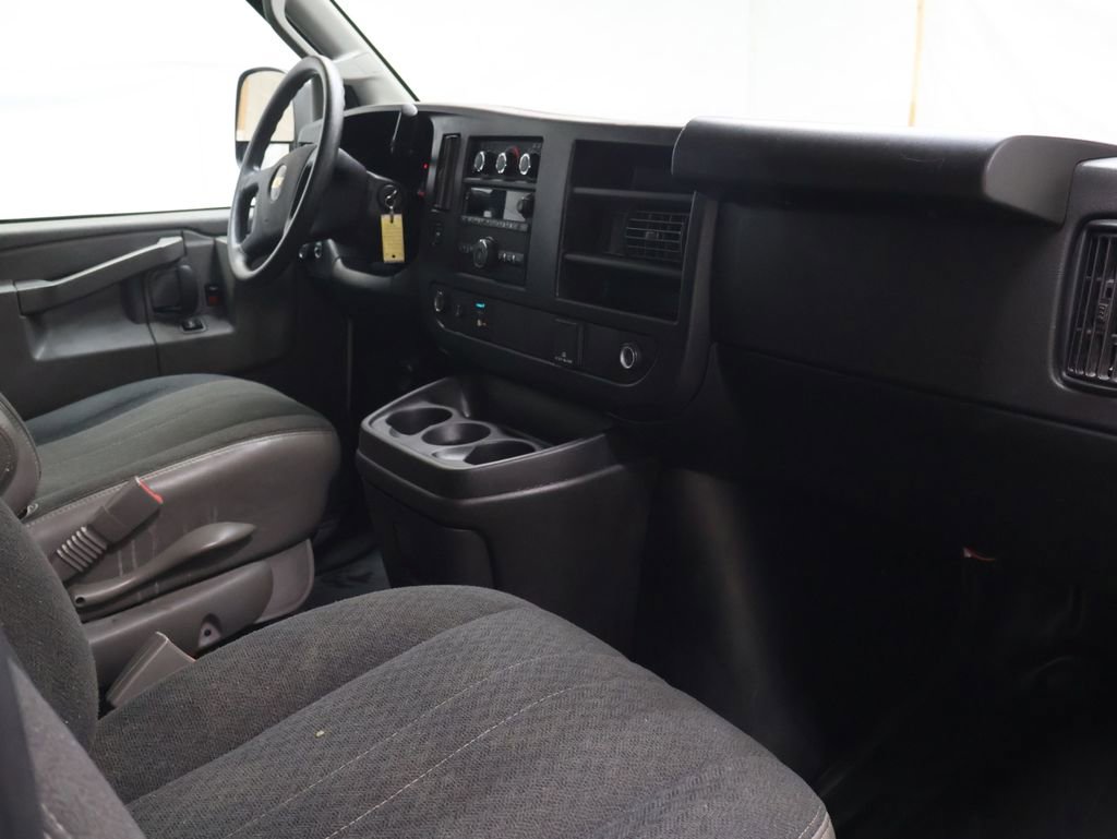 Used 2024 Chevrolet Express 2500 w/ Driver Convenience Package image 11