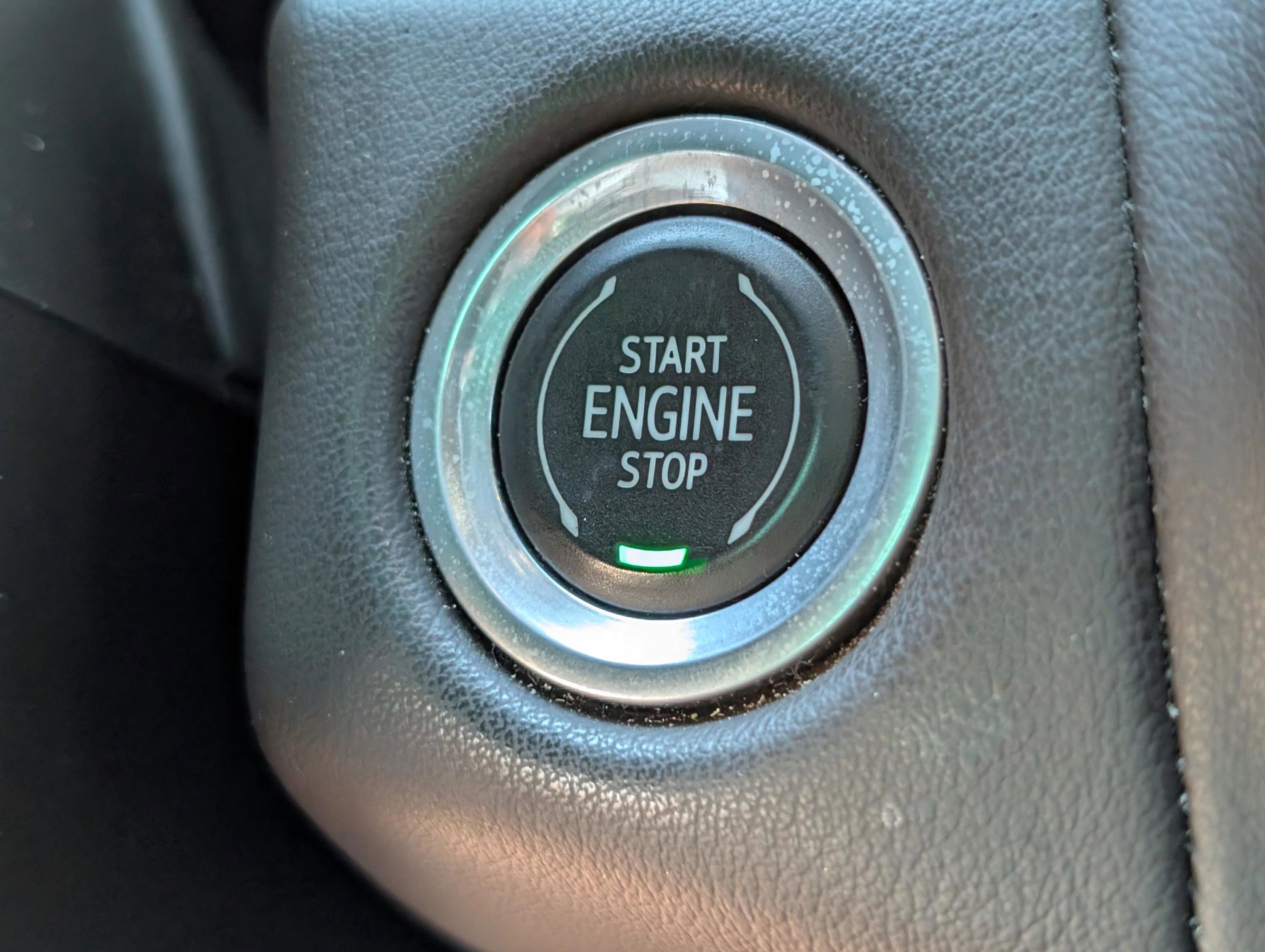 Used 2023 GMC Yukon SLT image 28