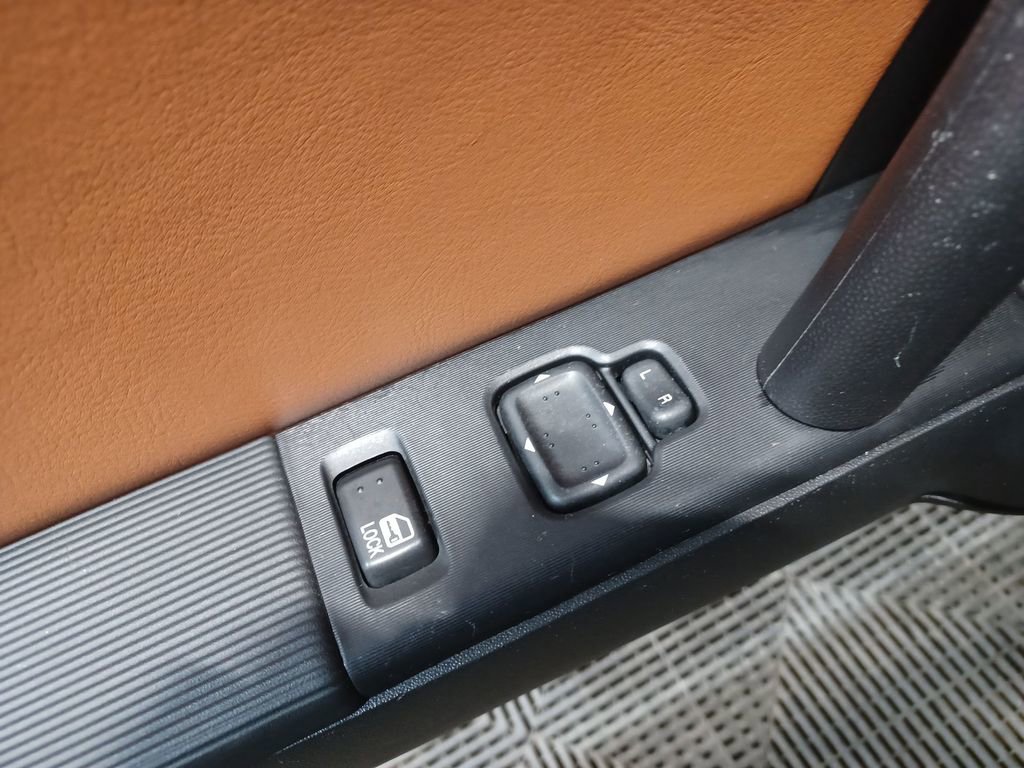 Used 2008 MAZDA MX-5 Miata Grand Touring w/ Premium Pkg image 15