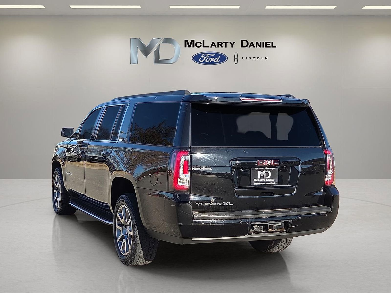 Used 2020 GMC Yukon XL SLT image 4