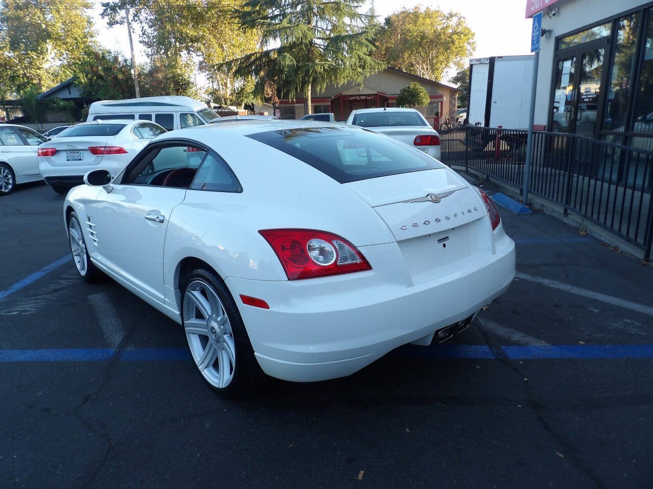 Used 2005 Chrysler Crossfire Limited RWD image 4