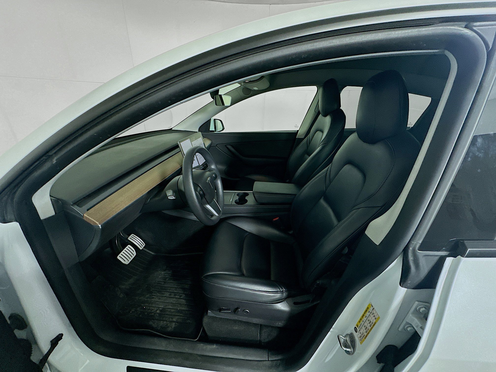 Used 2022 Tesla Model Y Performance image 13