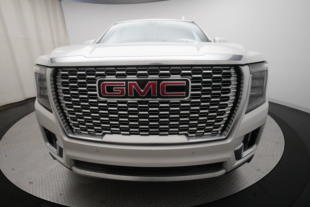 Used 2021 GMC Yukon Denali w/ Denali Premium Package AWD/4WD image 23