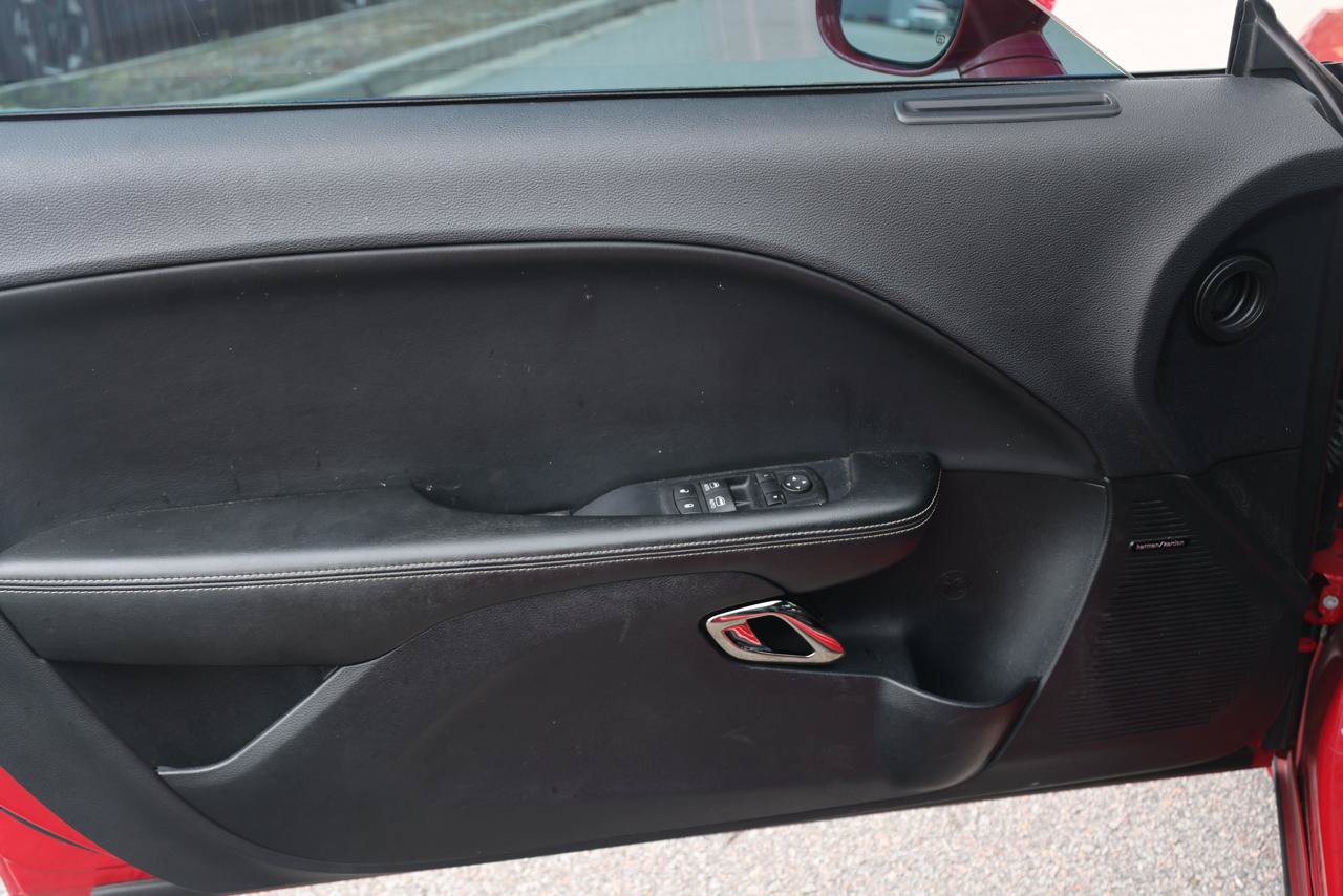 Used 2016 Dodge Challenger SRT Hellcat RWD image 22