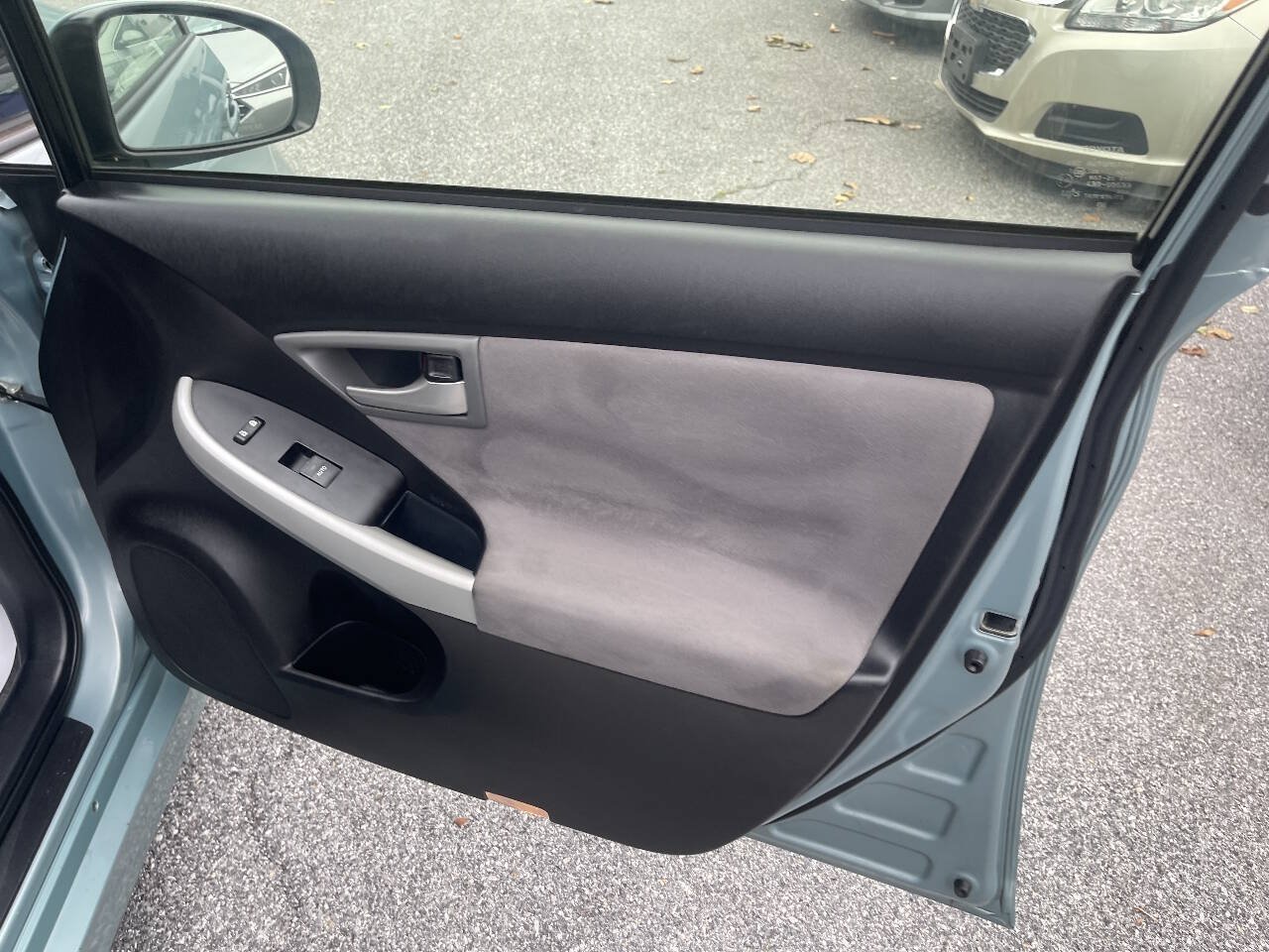 Used 2013 Toyota Prius Two FWD image 23