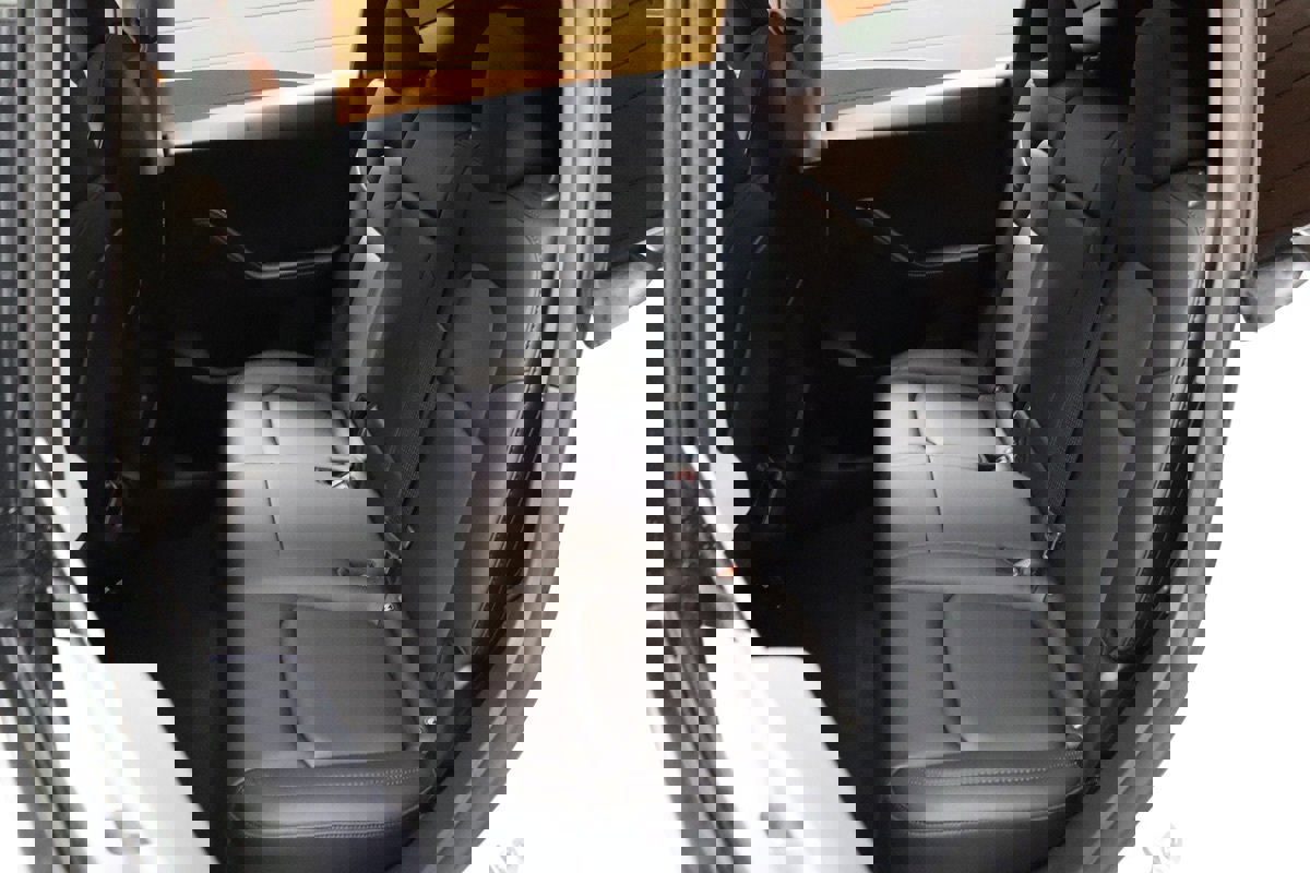 Used 2023 Tesla Model Y Long Range image 37