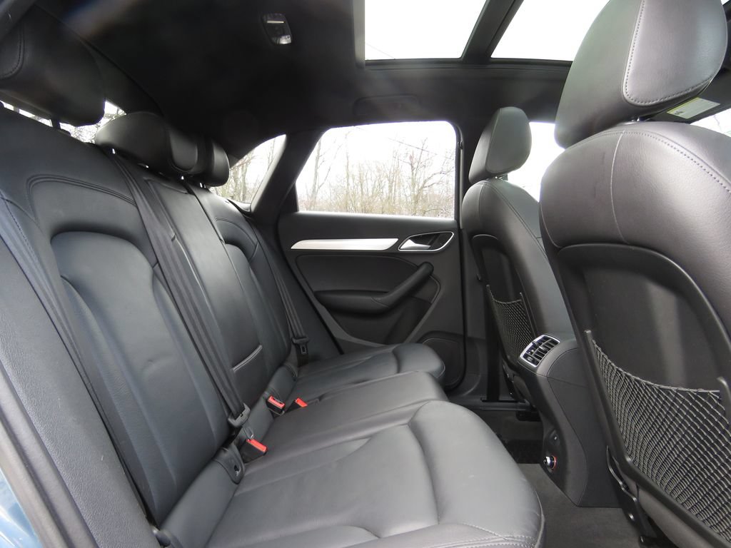 Used 2018 Audi Q3 2.0T Premium Plus w/ Premium Plus Package AWD/4WD image 16