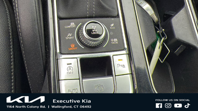 Certified 2024 Kia Telluride EX w/ EX Captain's Chair Package AWD/4WD image 22