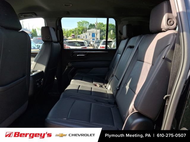 Certified 2025 Chevrolet Suburban LT AWD/4WD image 14