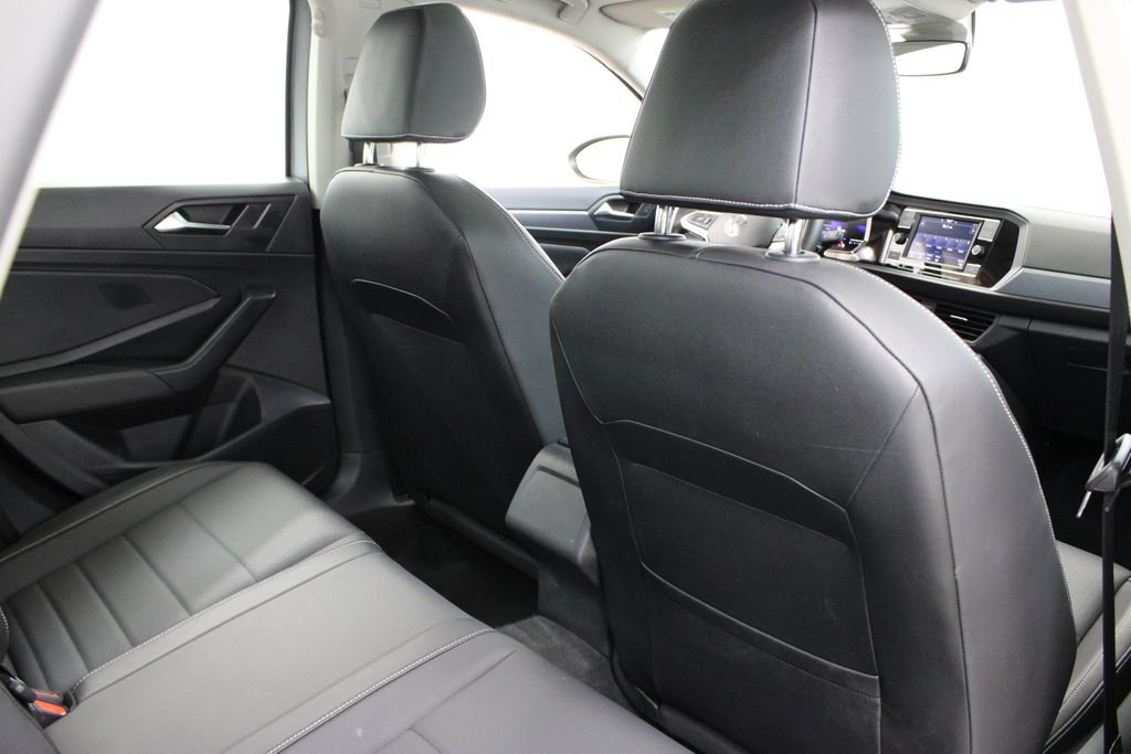 Used 2024 Volkswagen Jetta SE FWD image 22