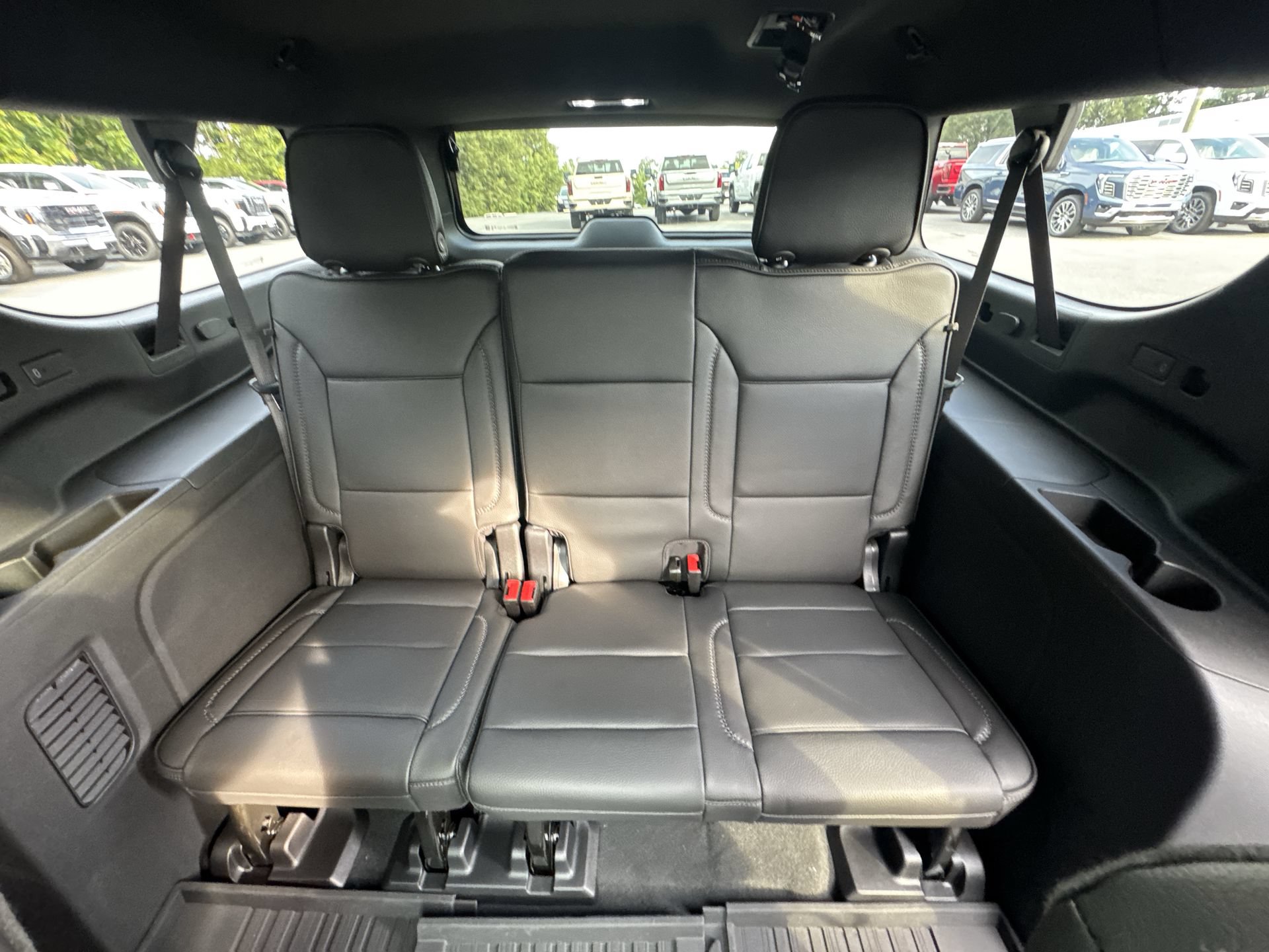 New 2026 GMC Yukon XL Denali w/ Sun & Power Step Package AWD/4WD image 26