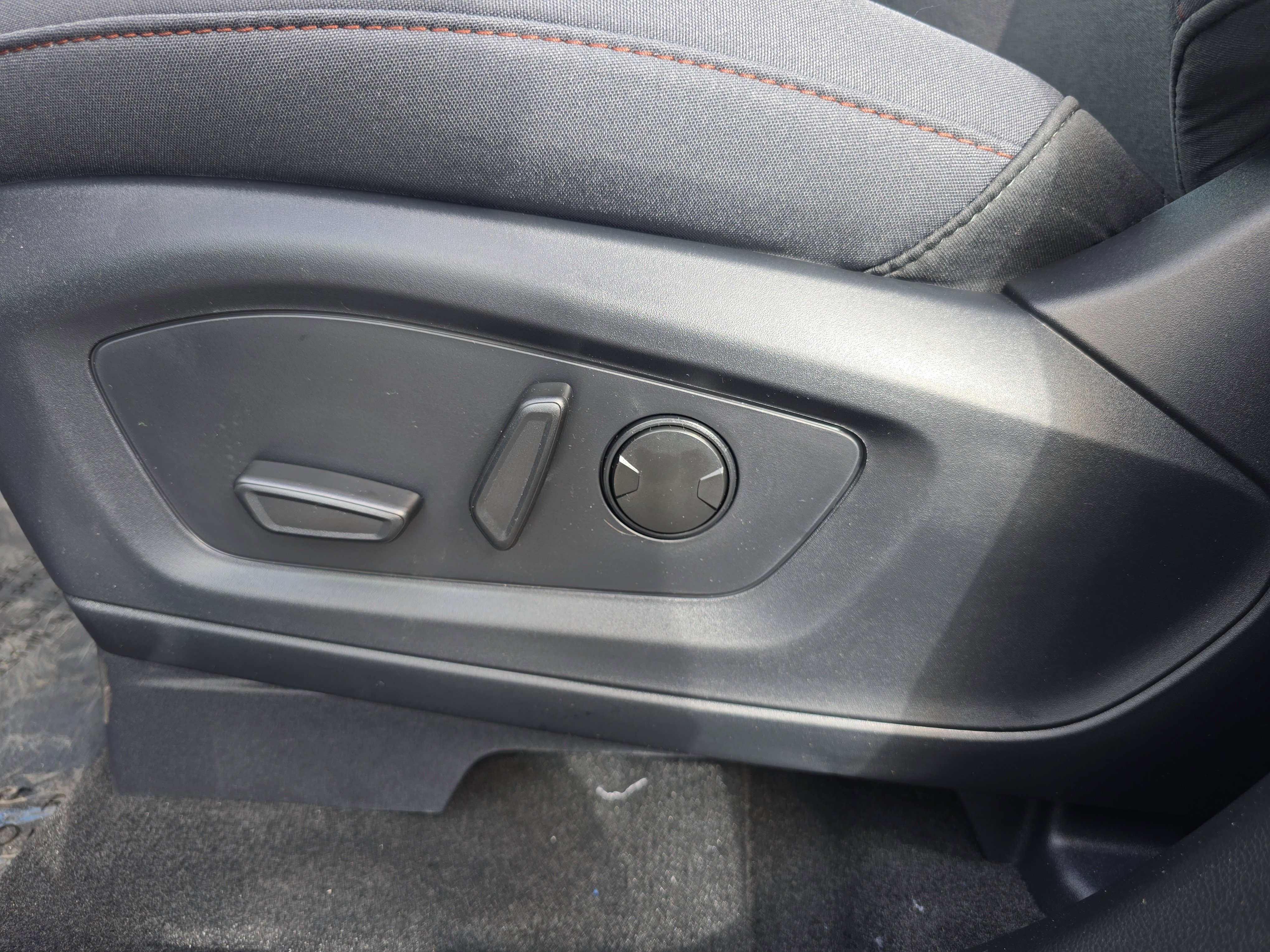 New 2026 Ford Explorer Active image 13