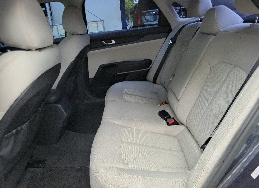 Used 2022 Kia K5 LXS FWD image 10