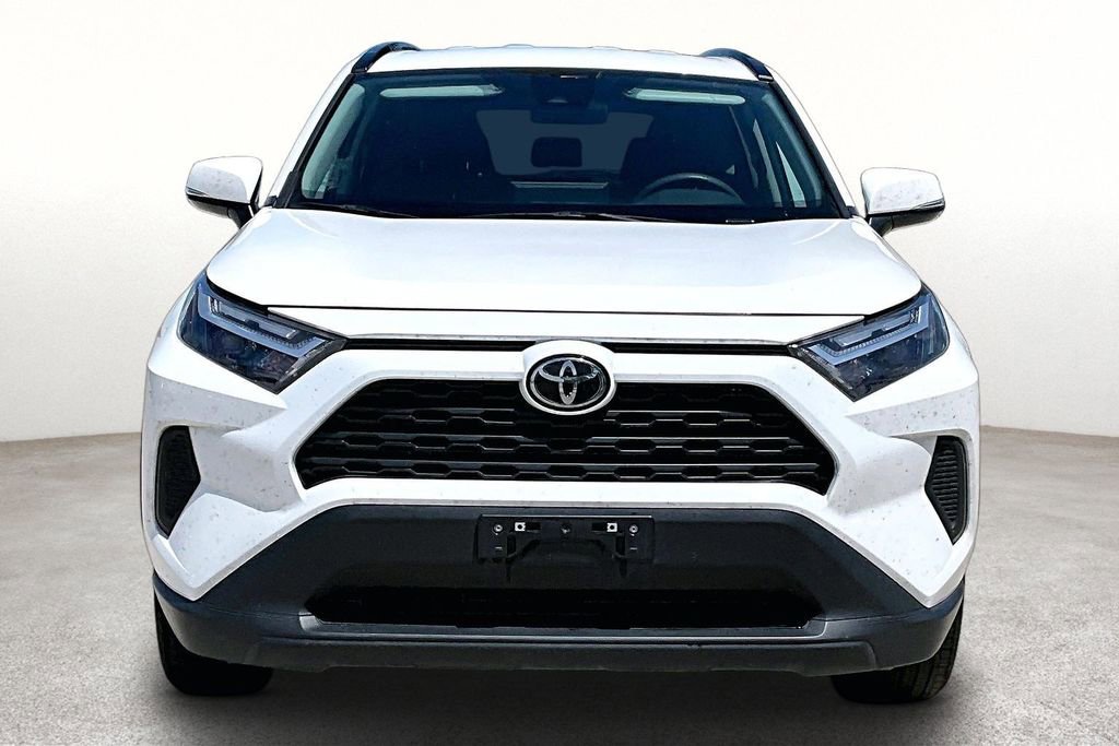 Used 2025 Toyota RAV4 XLE FWD image 3