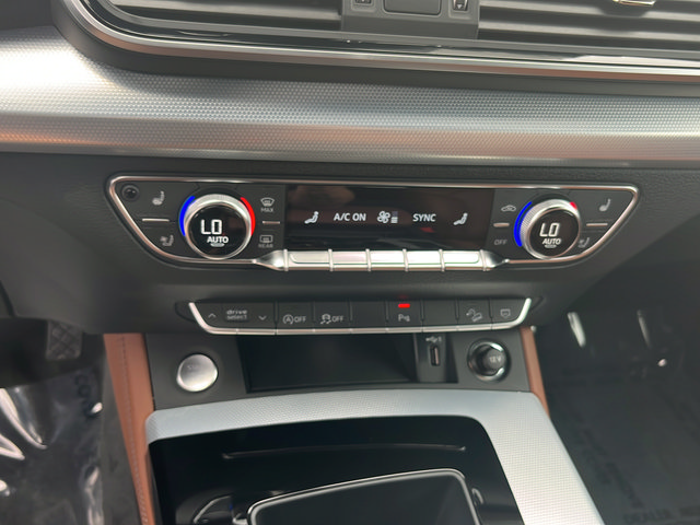 Used 2024 Audi Q5 2.0T Premium Plus w/ Premium Plus Package AWD/4WD image 23