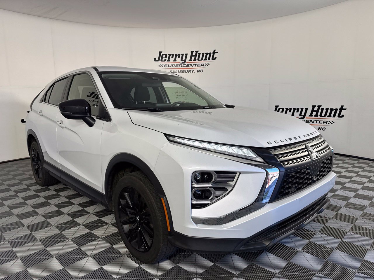 Used 2023 Mitsubishi Eclipse Cross LE AWD/4WD image 5