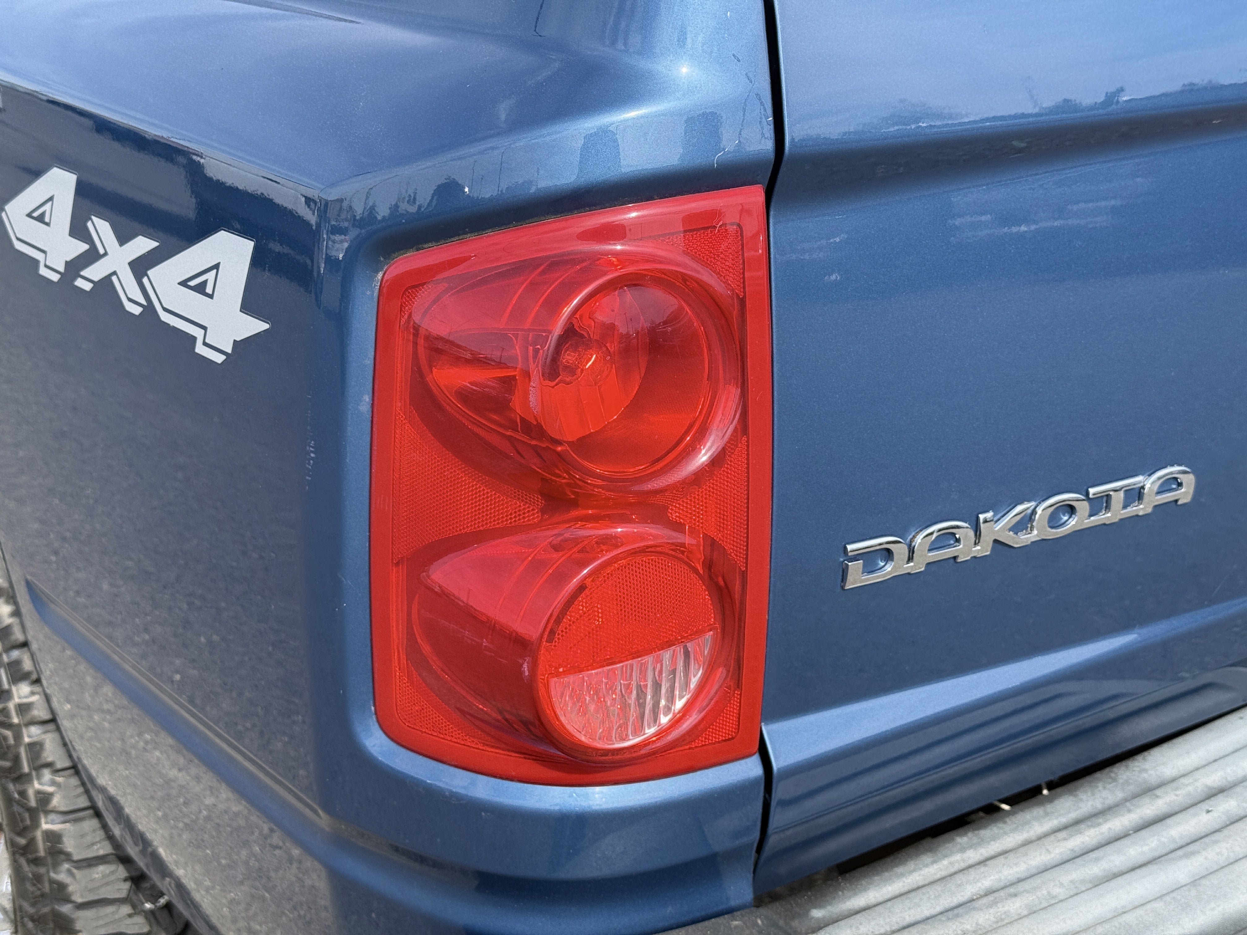 Used 2005 Dodge Dakota ST AWD/4WD image 34