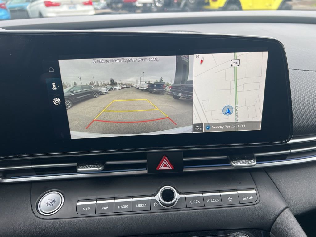 Used 2024 Hyundai Elantra SEL image 11