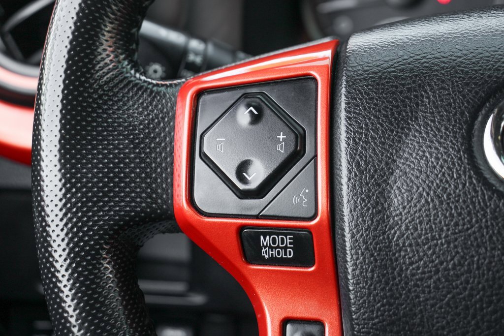 Used 2017 Toyota Tacoma TRD Sport image 21