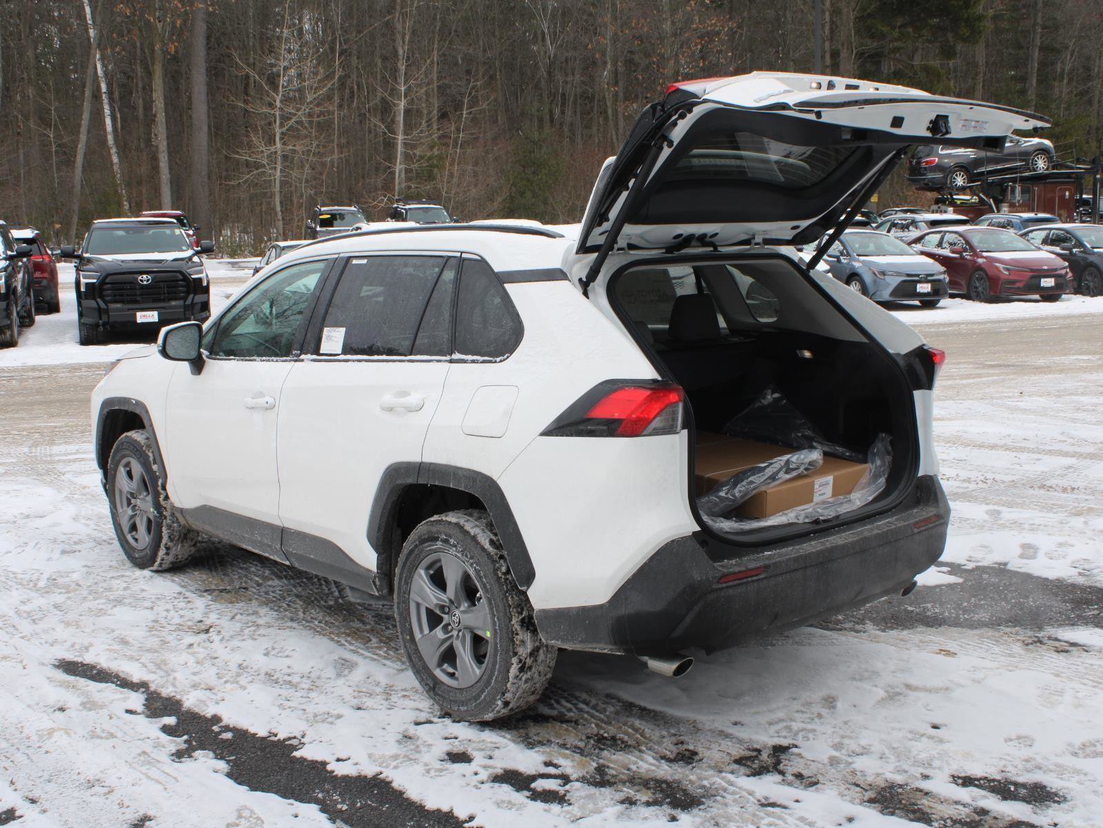 New 2025 Toyota RAV4 XLE image 7