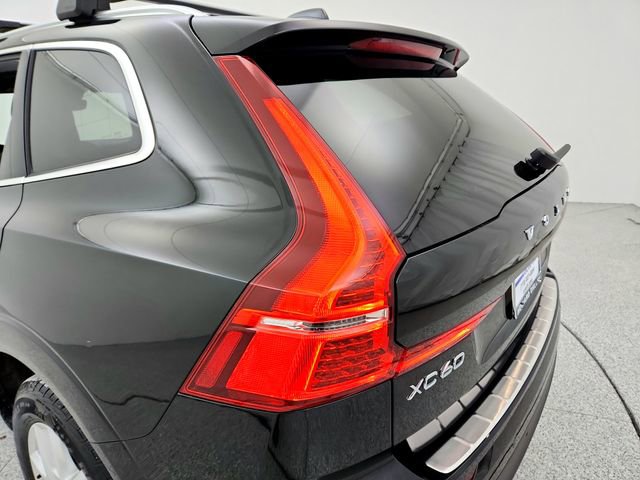 Used 2019 Volvo XC60 T5 Momentum w/ Premium Package image 23