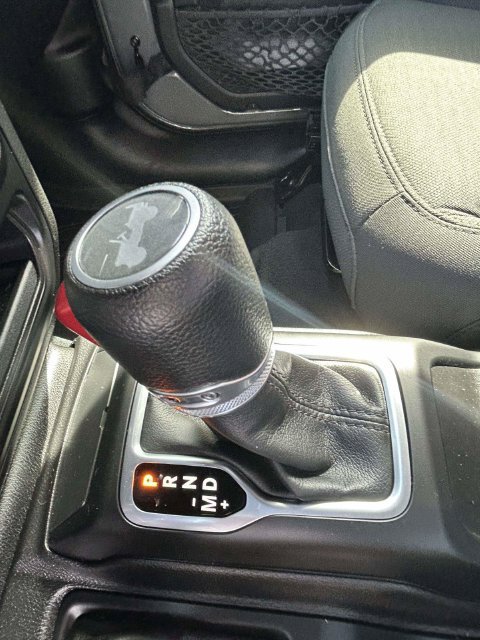 Used 2022 Jeep Wrangler Sport AWD/4WD image 28