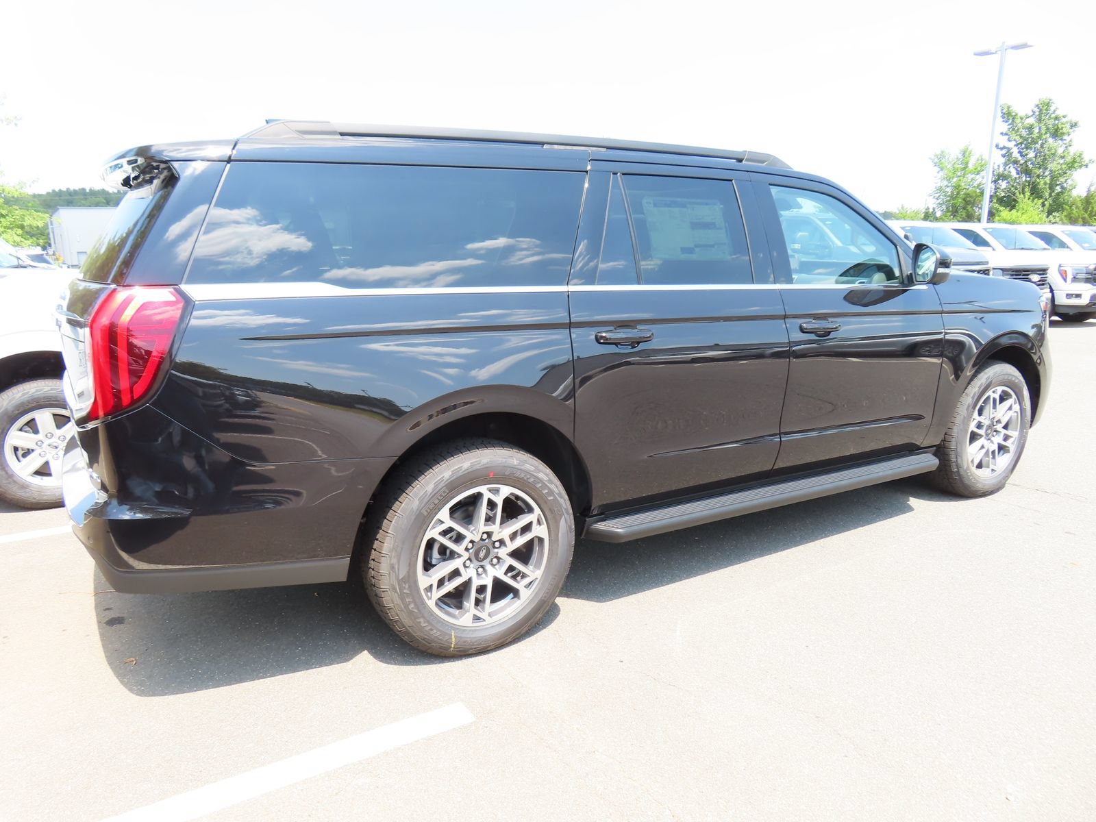 New 2026 Ford Expedition Max Active AWD/4WD image 5