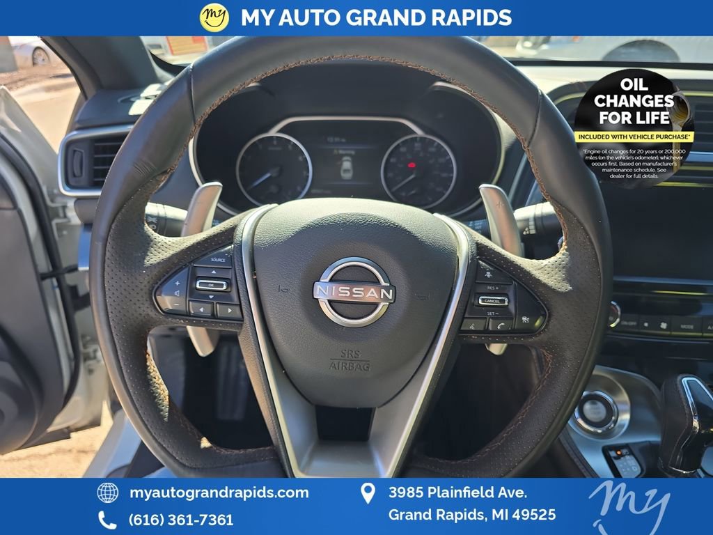 Used 2023 Nissan Maxima SR w/ Sport Mat Group image 13