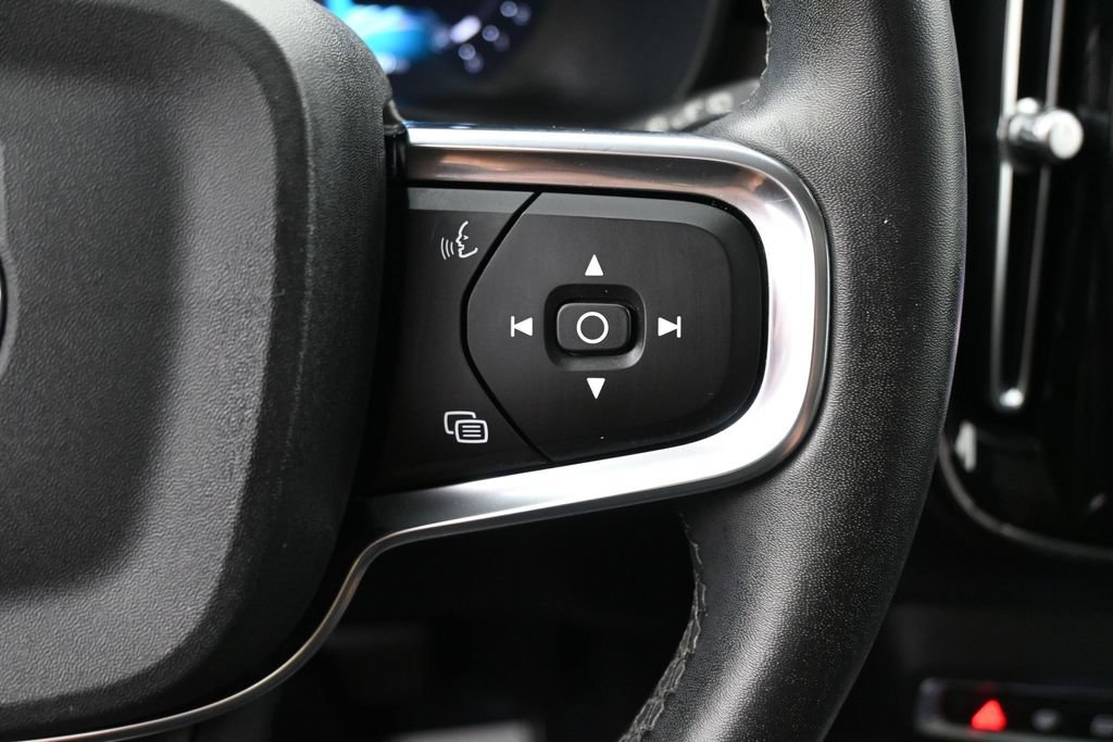 Used 2023 Volvo XC40 B5 Ultimate w/ Climate Package AWD/4WD image 18