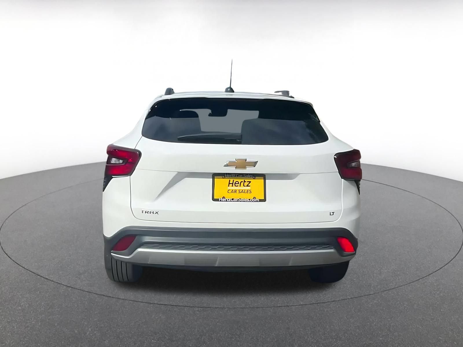 Used 2025 Chevrolet Trax LT FWD image 12
